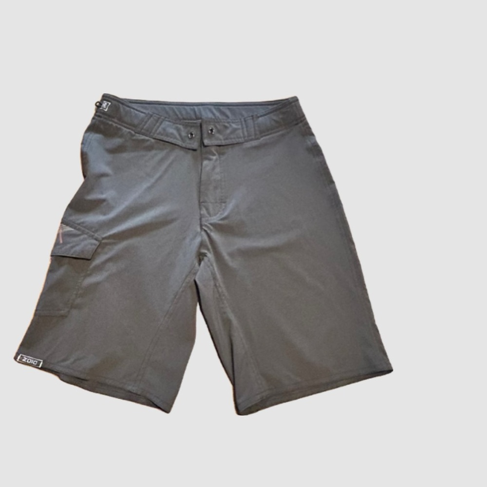 ZOIC Boys shorts 10/12 L Excellent condition 1 side pocket w/velcro closure